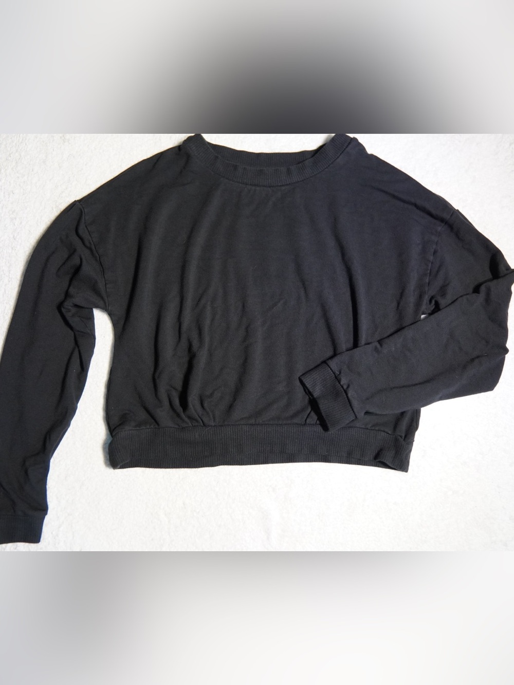 AMuse Cociety Black Cropped Crewneck Sweater sweatshirt Size M Minimalist Boho
